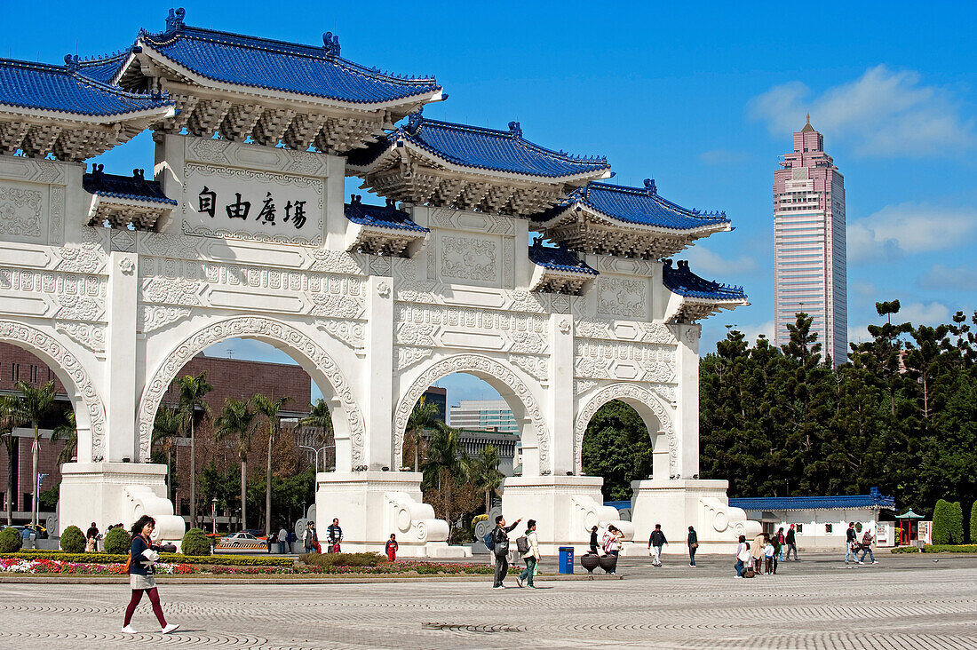 Taiwan, Taipei, National Chiang Kai-shek Memorial Hall erected in memory of Chang Kai-shek, former President of the Republic of China which has established his temporary government on the island in 1949 with the Shin Kong Mitsukoshi eTower in the backgrou