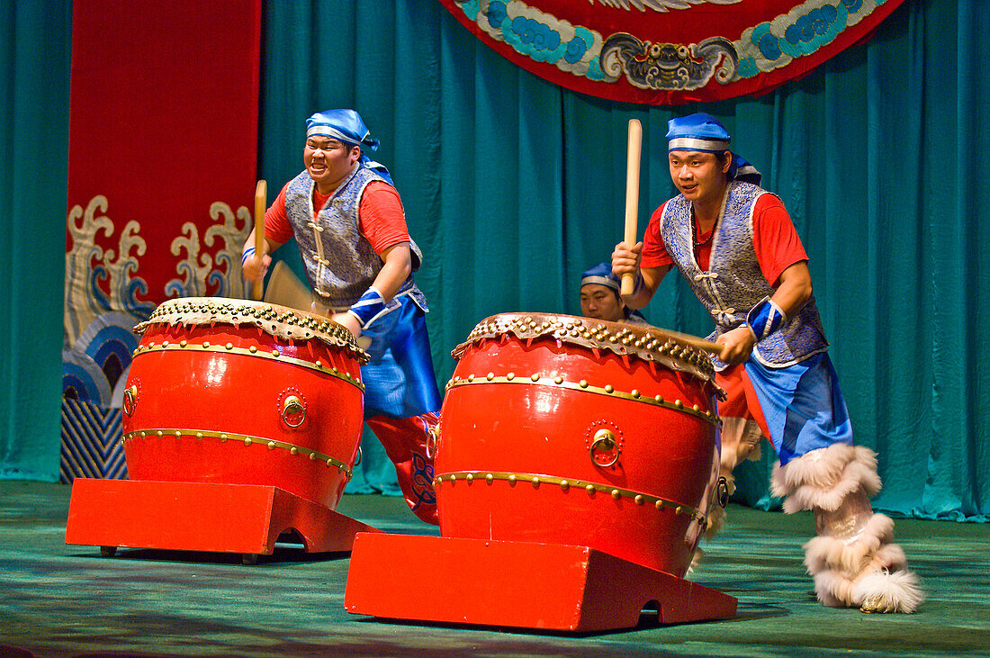 Taiwan, Taipei, Taiwan Cement Hall, Taipei Eye, drummers during a Chinese Opera show