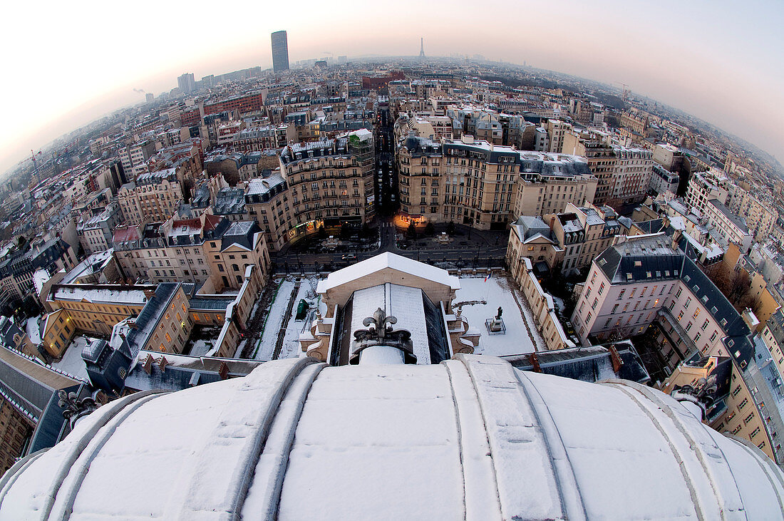 France, Paris, general view of Paris from the Val-de-Grâce dome snow-covered