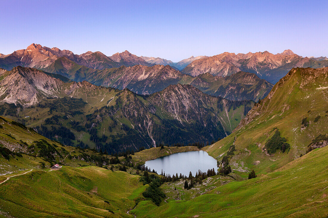 Seealpsee am Nebelhorn, bei Oberstdorf, Allgäuer Alpen, Allgäu, Bayern, Deutschland