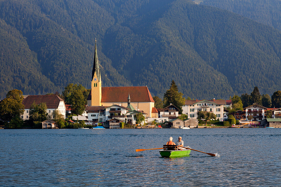 Rottach-Egern am Tegernsee, Mangfallgebirge, Bavaria, Germany