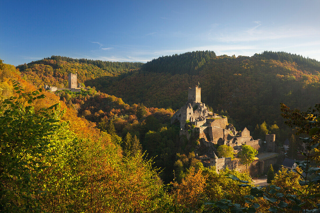 Oberburg and Niederburg castle near Mandersteid, Eifelsteig hiking trail, Eifel, Rhineland-Palatinate, Germany