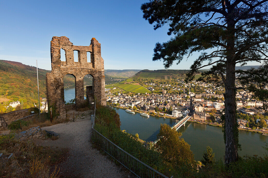 Grevenburg castle above Traben-Trarbach, Mosel, Rhineland-Palatinate, Germany
