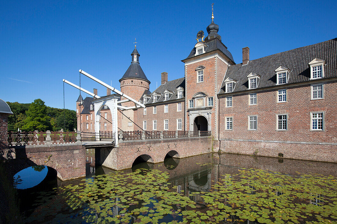 Anholt moated castle, near Isselburg, Muensterland, North-Rhine Westphalia, Germany