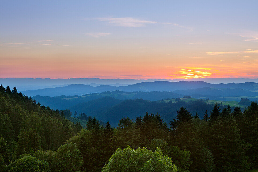 Blick von der Schwarzwaldpanoramastraße, Südlicher Schwarzwald, Baden-Württemberg, Deutschland