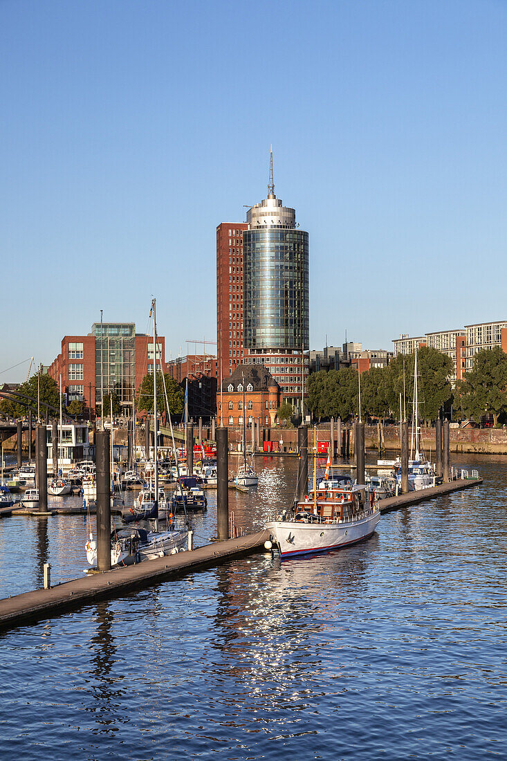 Columbushaus im Hanseatic Trade Center am Kehrwiederfleet, Hansestadt Hamburg, Norddeutschland, Deutschland, Europa