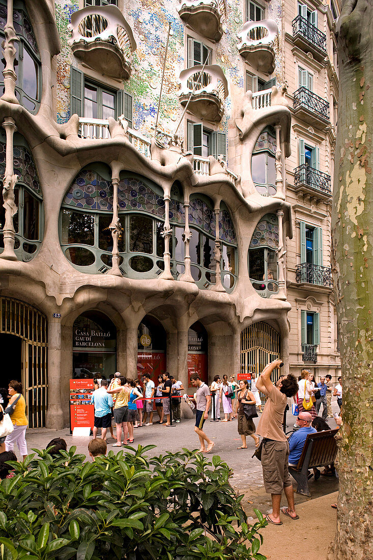 Spain, Catalonia, Barcelona, Eixample District, La Manzana de la Discordia, Casa Battlo by Antoni Gaudi listed as World Heritage by UNESCO, located in Passeig de Gracia 43
