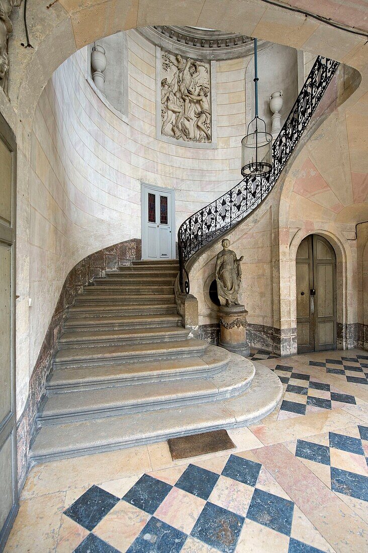 France, Cote d'Or, Dijon, staircase of The Compasseur mansion located 3 rue Berbisey (Berbisey Street)