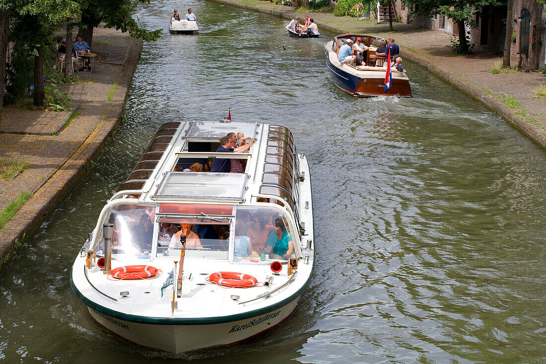 Niederlande, Süd-Holland, Utrecht, Vaporetto, Pedale, Yacht und Boot auf dem Kanal Oudegracht