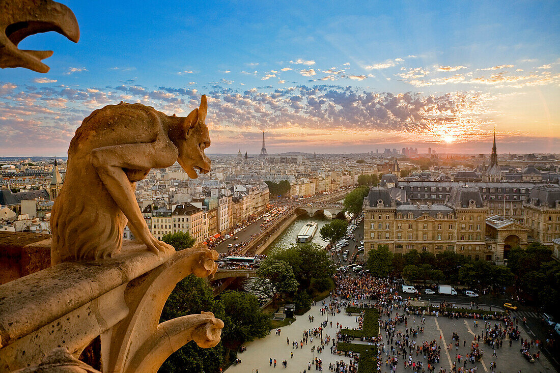 Frankreich, Paris, Gebiet als Weltkulturerbe der UNESCO, Blick über die Stadt von der Kathedrale Notre Dame