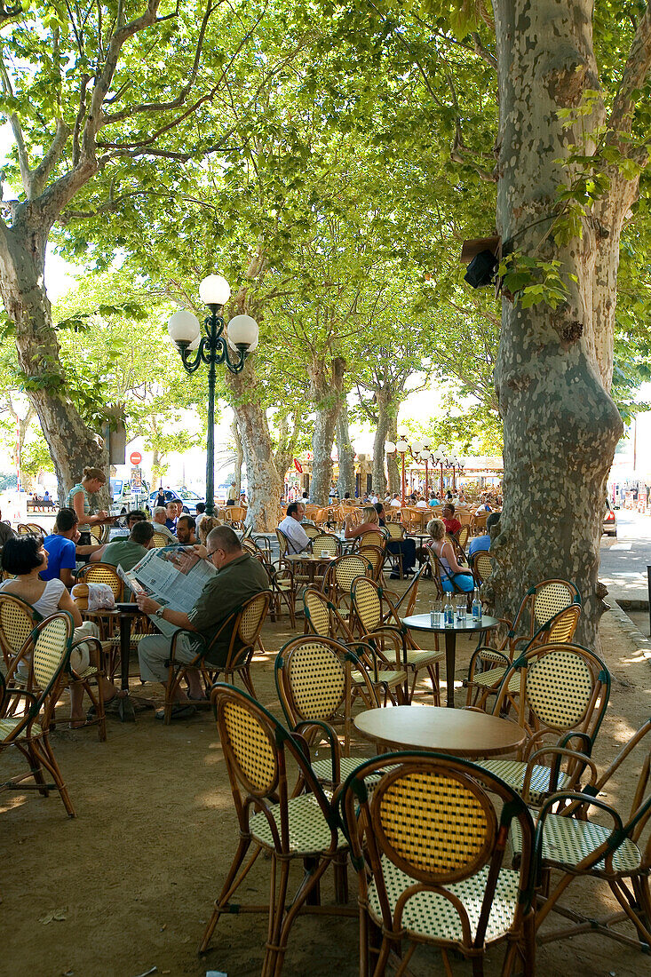France, Haute Corse, Ile Rousse, Place Paoli, Cafe terrace
