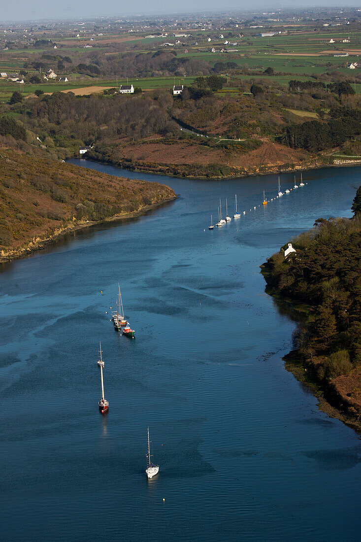 France, Finistere, near Plouguernau, L'Aber Wrac'h (aerial view)