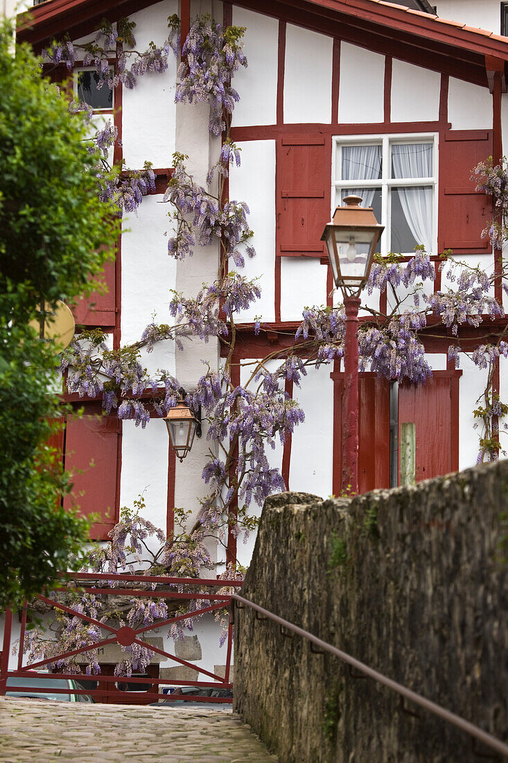 France, Pyrenees Atlantiques, Ciboure, typical old Basque house