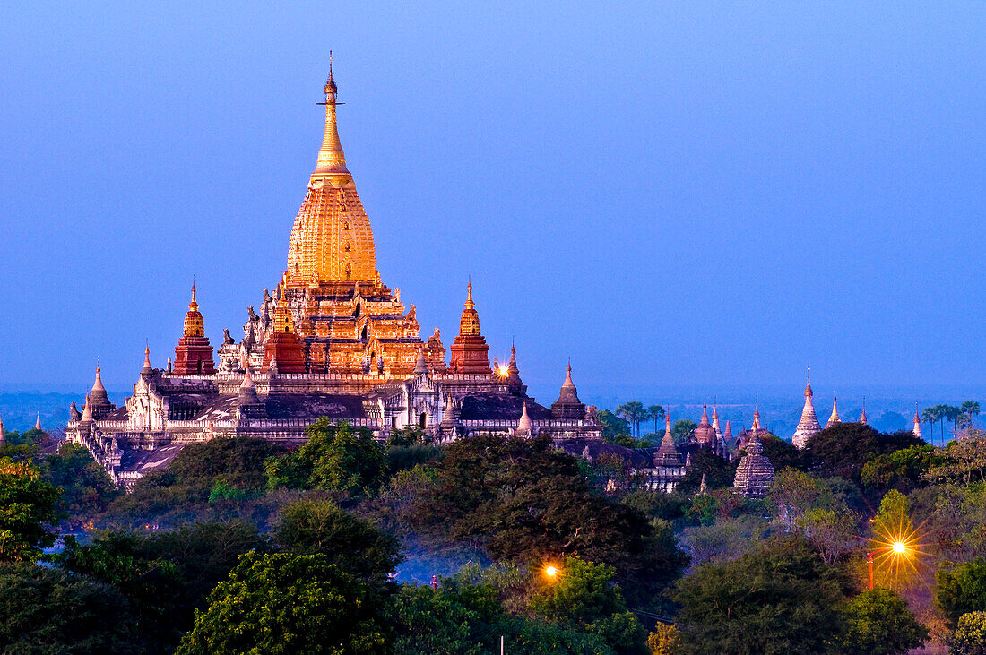 Myanmar (Birma), Mandalay, Bagan (Heide), Old Bagan, Ananda-Pagode (Pahto Ananda) am Anfang des 12. Jahrhunderts gebaut