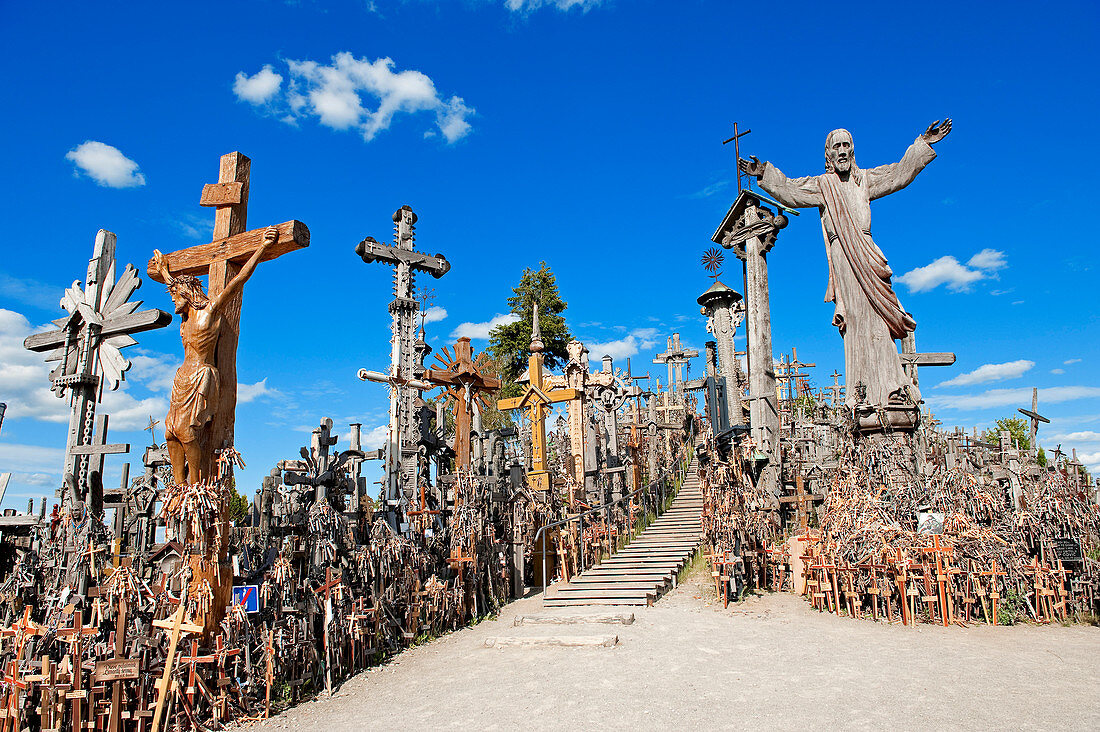 Lithuania (Baltic States), Marijampole County, 12 km away from the city of Siauliai, the Hill of Crosses