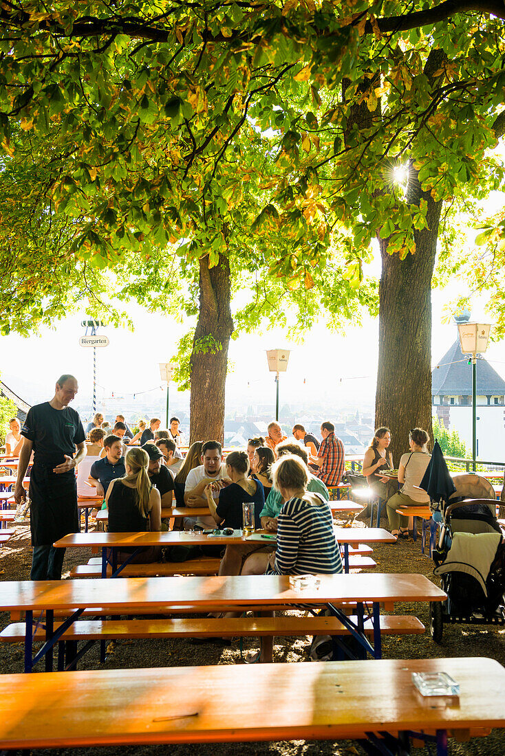 Biergarten Kastaniengarten, Freiburg im Breisgau, Schwarzwald, Baden-Württemberg, Deutschland