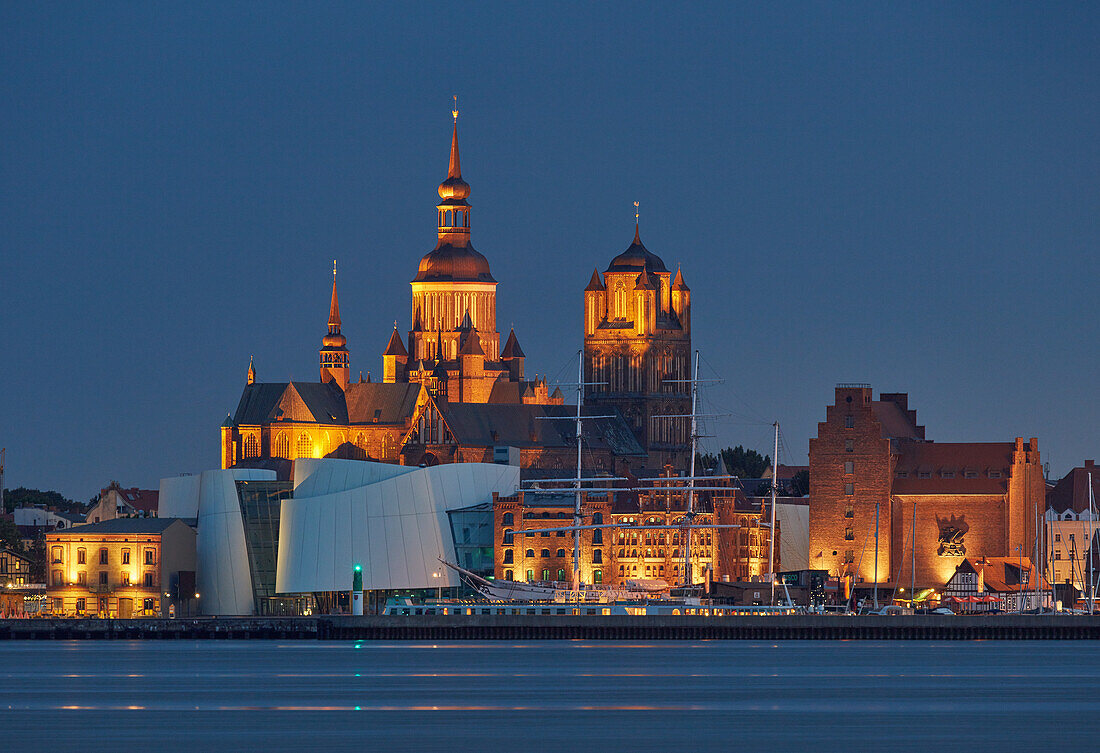 Sea Museum, Church of the Virgin Mary and the Jacobite Church, Stralsund, Mecklenburg-Vorpommern, Germany