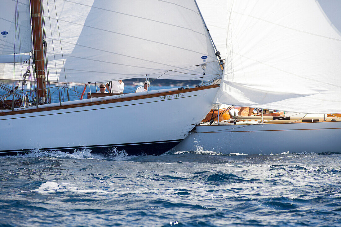 'Collision Yacht ''Giraldilla'' /Yacht ''Outlaw'', Classic Sailing Regatta ''Régates Royales'', Cannes, Côte d'Azur, France'
