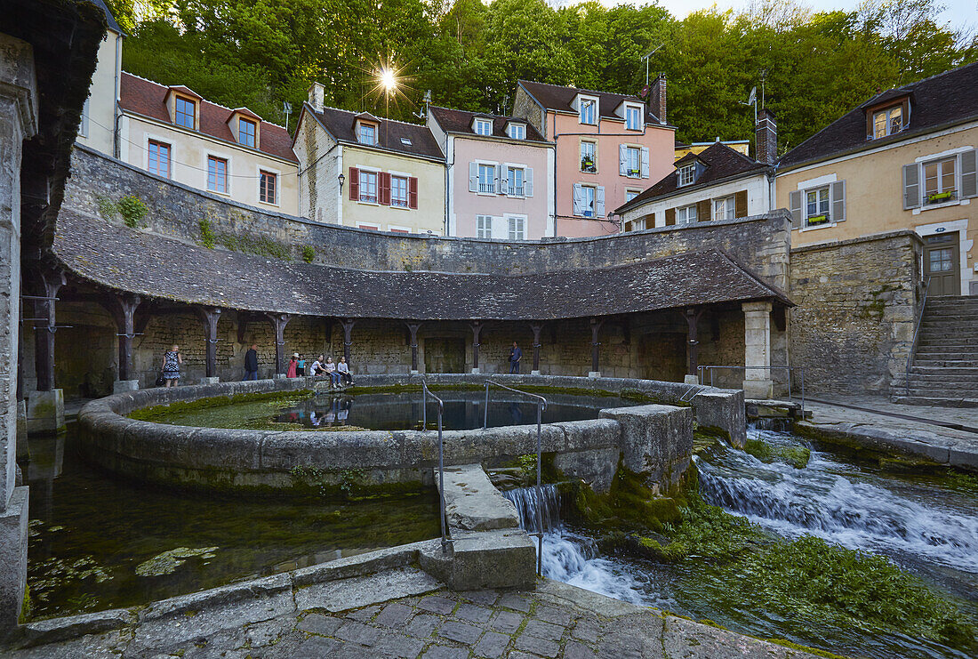 Fosse Dionne at Tonnerre , Canal de Bourgogne , Departement Yonne , Burgundy , France , Europe