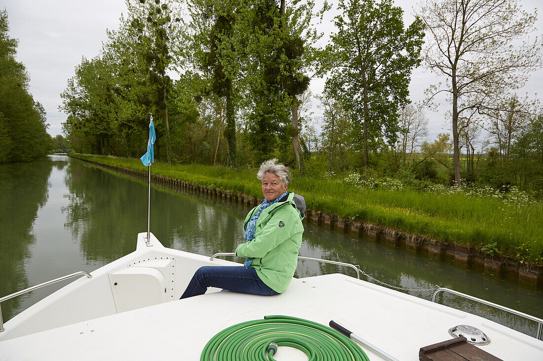 Houseboat on the Canal de Bourgogne near Saint-Florentin , Departement Yonne , Burgundy , France , Europe
