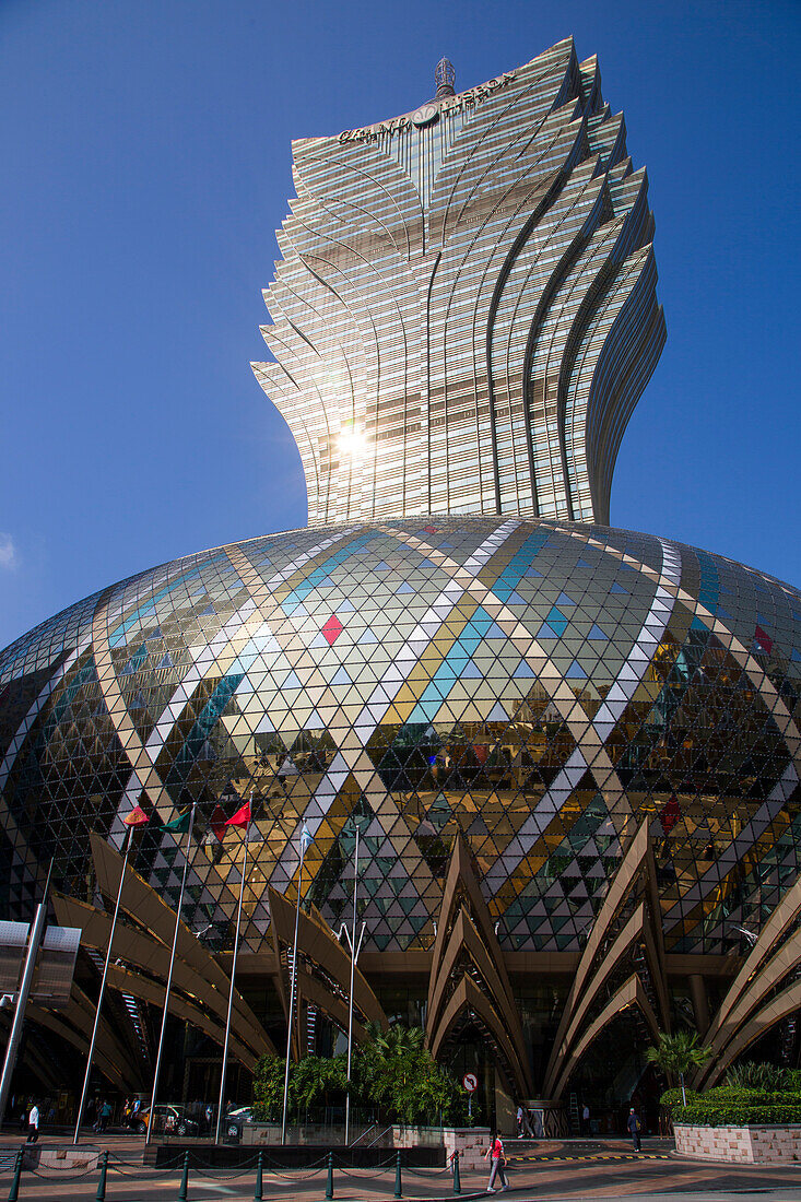 Extravagante Architektur an der Außenfassade vom Grand Lisboa Hotel & Casino, Macau, Macau, China