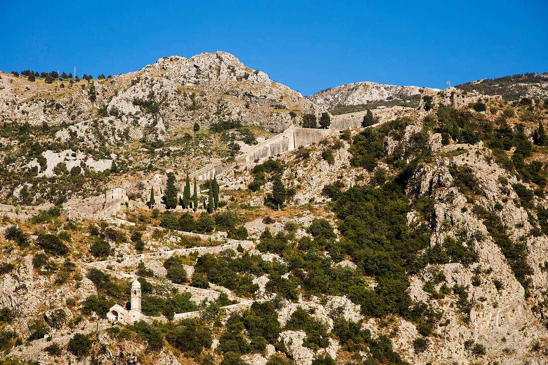 Die Festung Sveti Ivan am Berg, Kotor, Montenegro