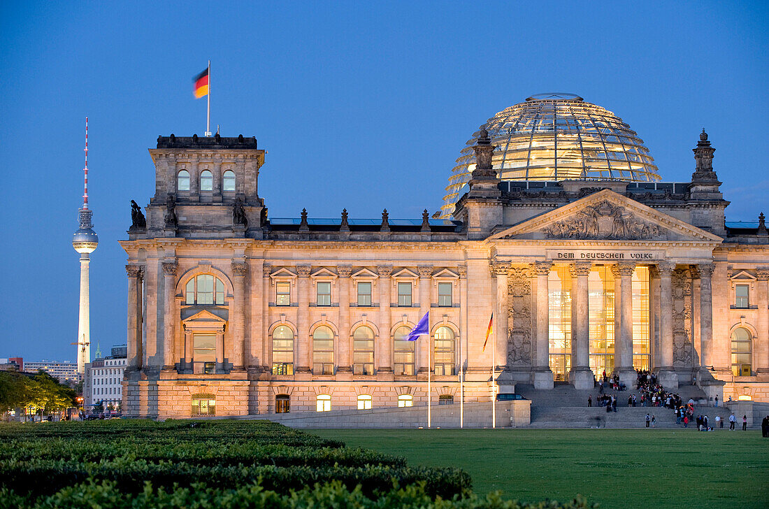 Deutschland, Berlin, Reichstag, 1892 von Bismarck erbaut und im Jahre 1961 wieder aufgebaut