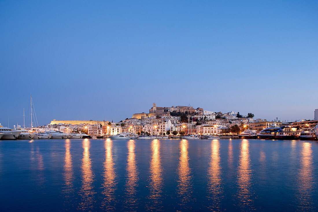 Spanien, Balearen, Ibiza, Eivissa (Ibiza Stadt), Dalt Vila (Oberstadt) als Weltkulturerbe von der UNESCO