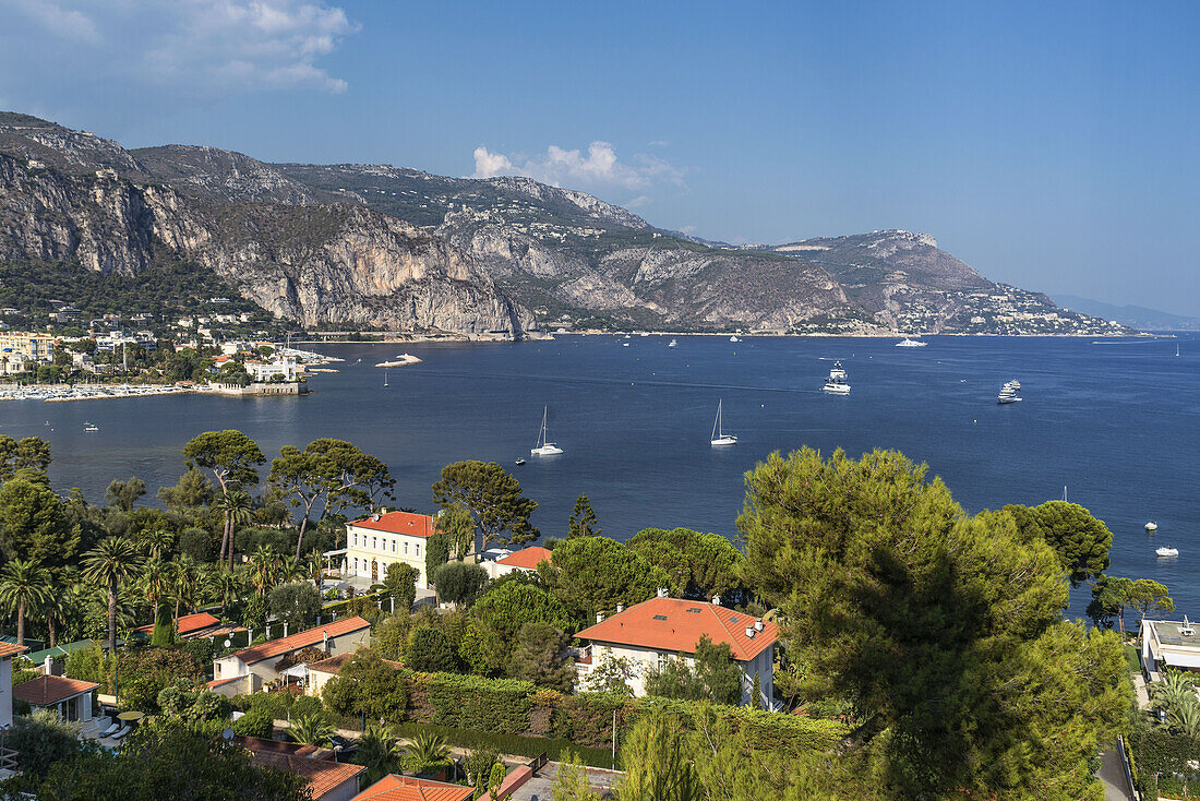Saint Jean Cap Ferrat, Luxery Villa, Yachts, Meditarrenean Sea,background Villa Grecque Kerylos, Beaulieu Sur Mer,  Cote d Azur, France, Europe