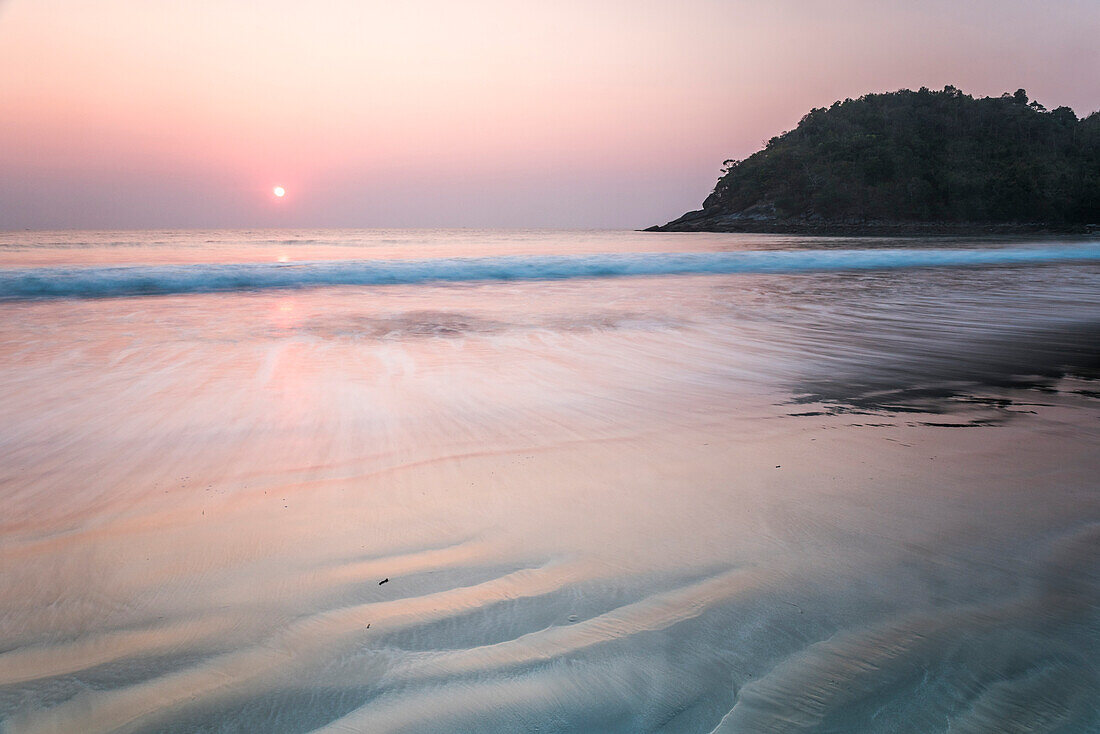 Paradise Beach at sunset (Sar Sar Aw Beach), Dawei Peninsula, Tanintharyi Region, Myanmar (Burma), Asia