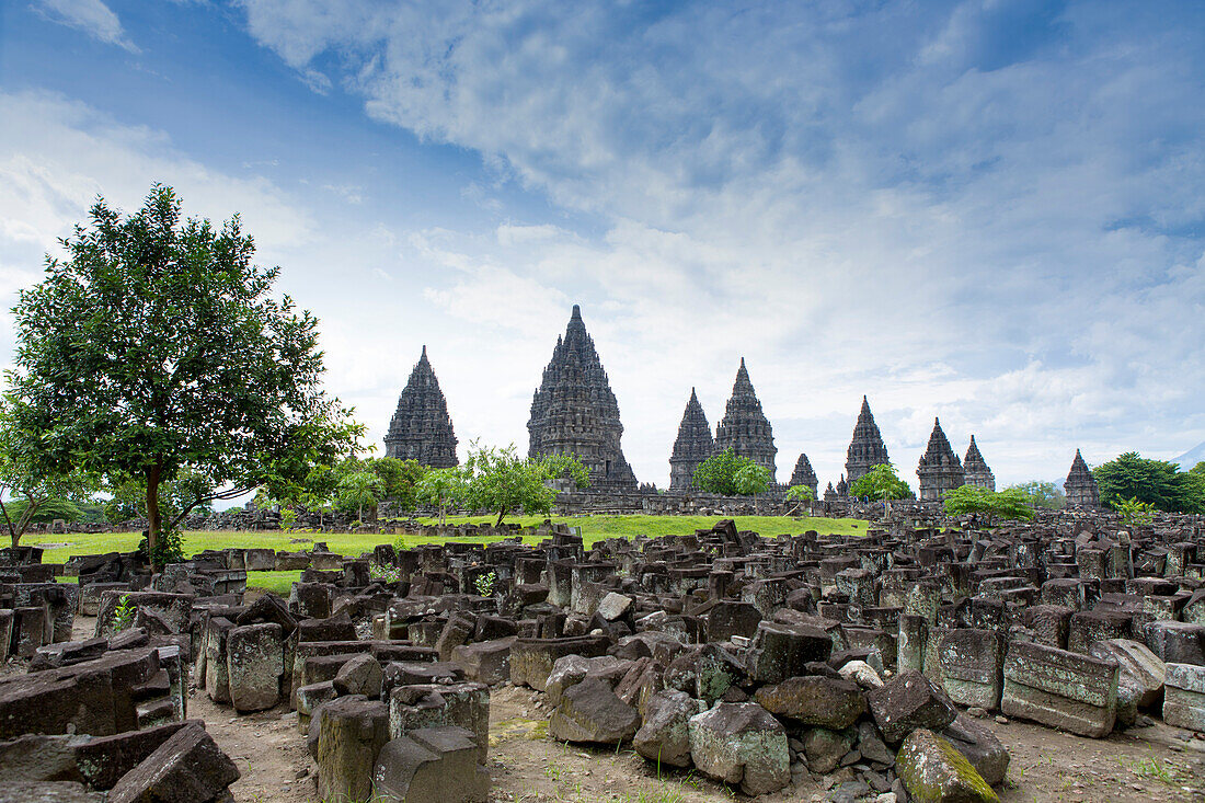 Prambanan Hindu temples, UNESCO World Heritage Site, near Yogyakarta, Java, Indonesia, Southeast Asia, Asia