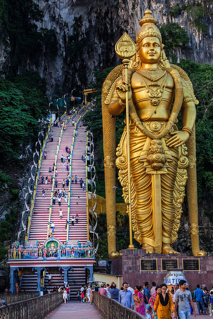 The giant statue to the Hindu Lord Murugan at the entrance to the Batu Caves, Gomback, Selangor, Malaysia, Southeast Asia, Asia