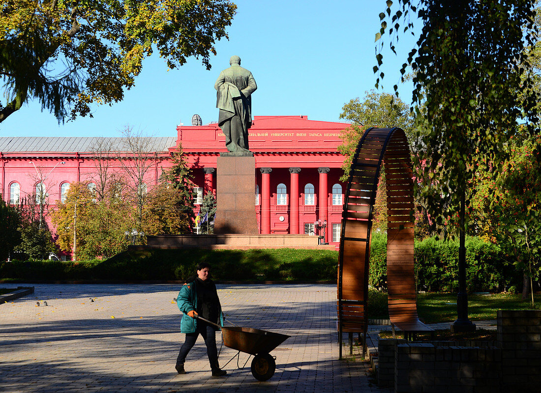 in Taras-Schewtschenko-park at University, Kiew, Ukraine