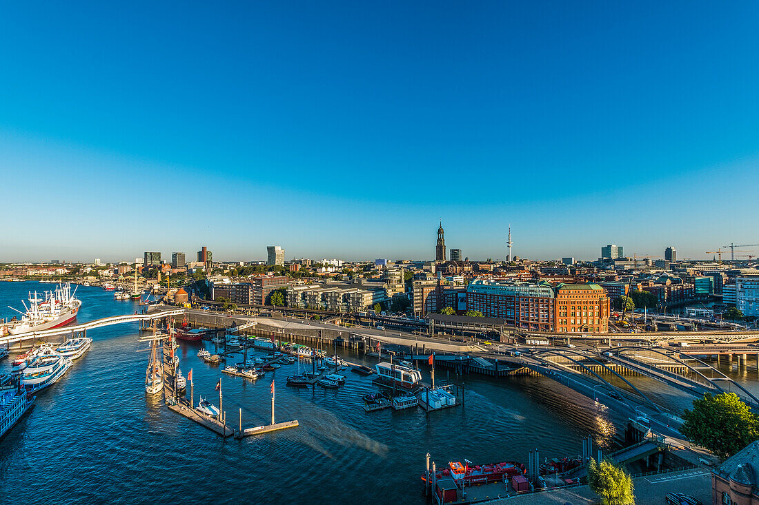 skyline of Hamburg with view to St. Michael's Church and the sport harbour, Hamburg, north Germany, Germany