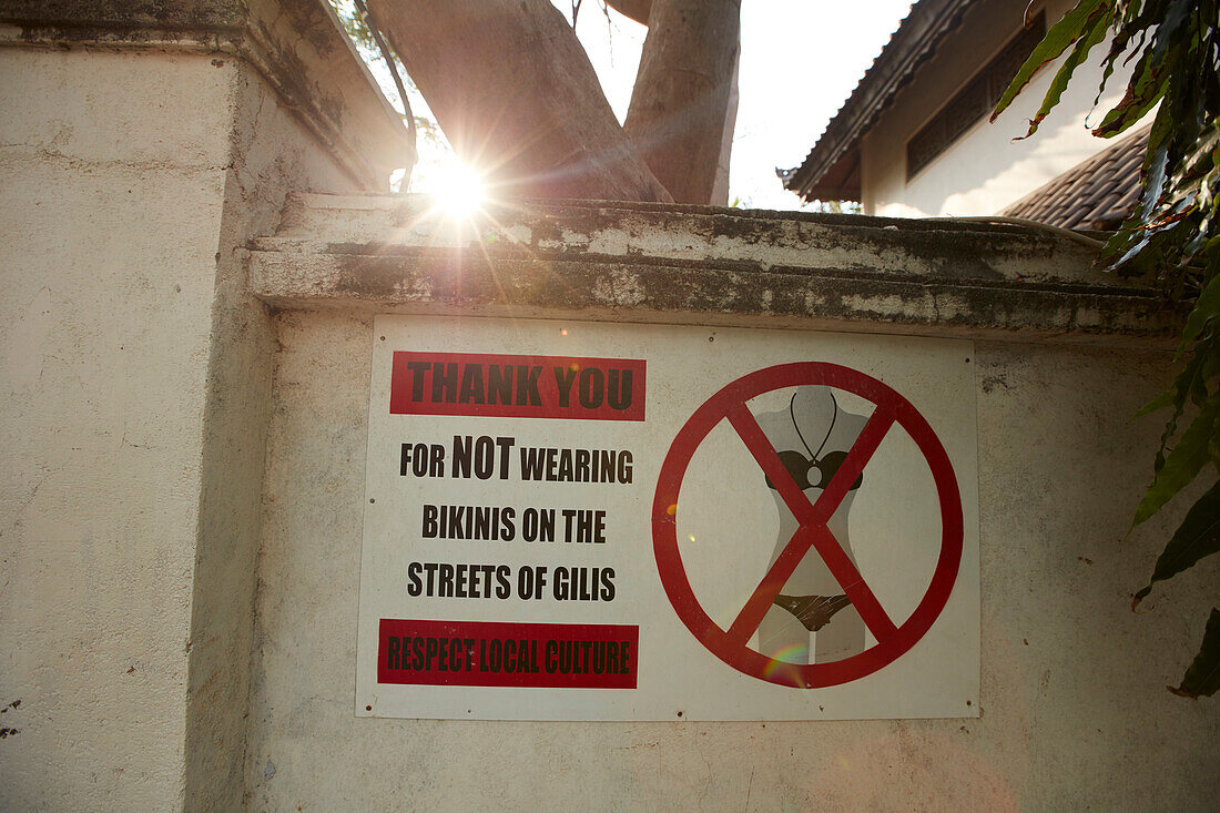 Hinweisschild, Gili Trawangan, Lombok, Indonesien