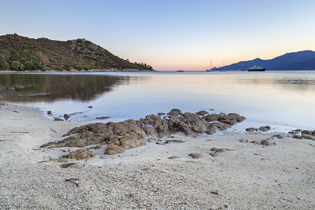 Bucht in der Desert des Agriates, bei Saint-Florent, Korsika, Südfrankreich, Frankreich, Südeuropa, Europa