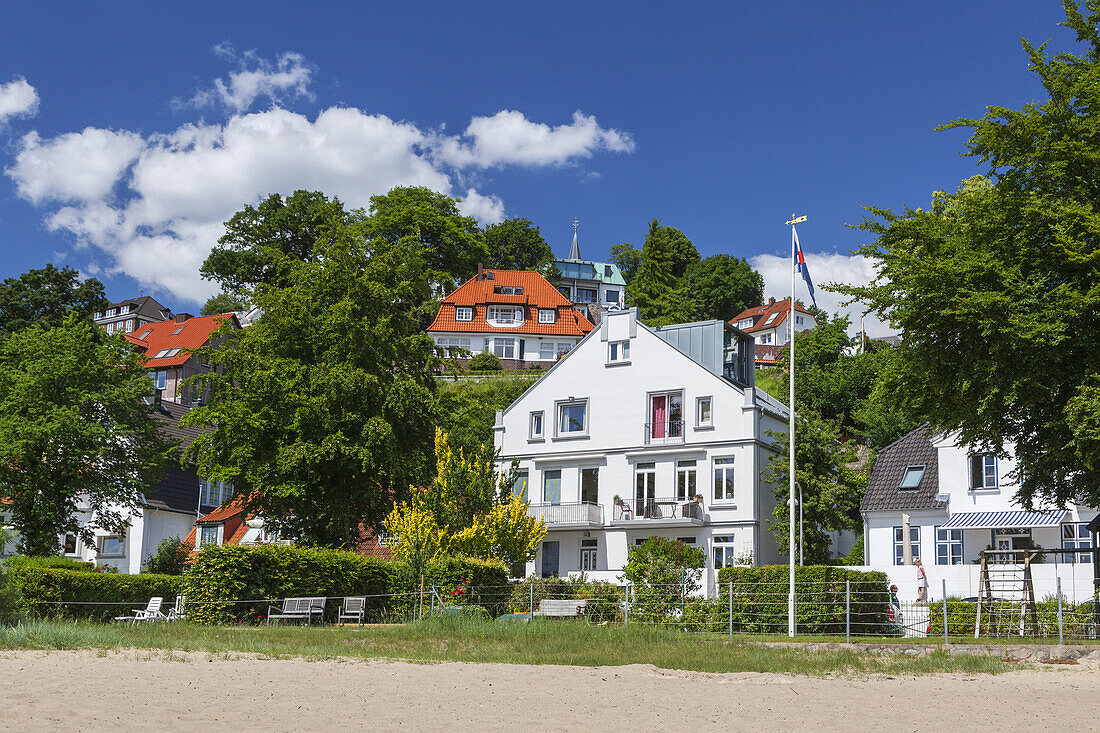 Strand und Häuser an der Elbe, Blankenese, Hansestadt Hamburg, Norddeutschland, Deutschland, Europa