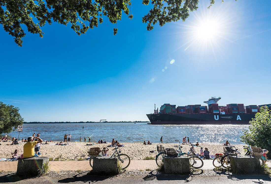 Summer on the beach in Blankenese along the Elbe, Hamburg, Germany