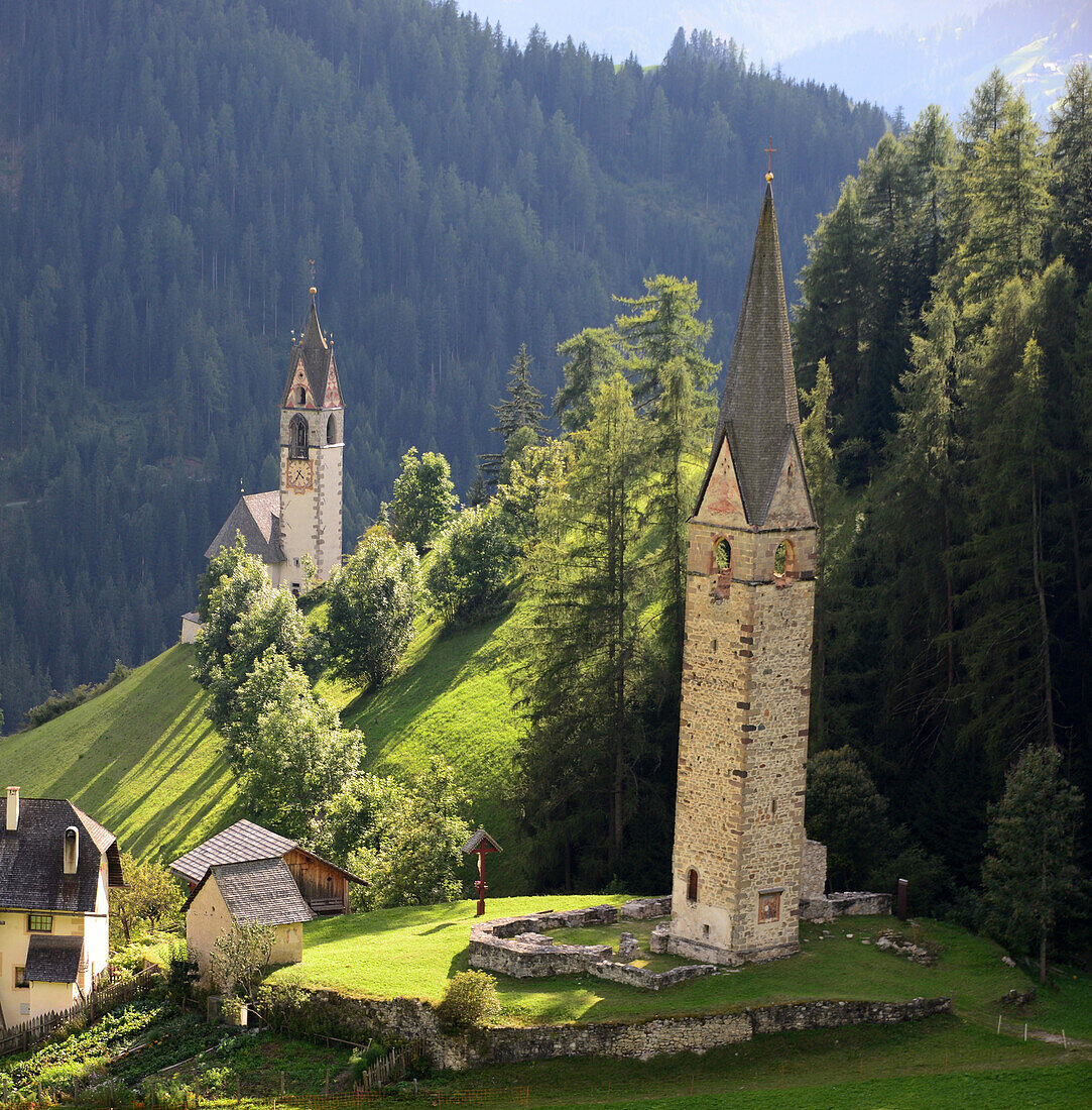 bei St.Barbara in Wengen/La Valle, Val Badia, Dolomiten, Südtirol, Italien