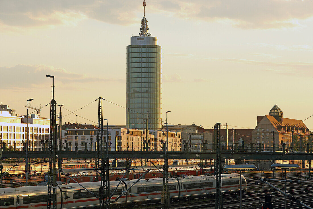 railway tracks andCentral Tower, Munich, Bavaria, Germany