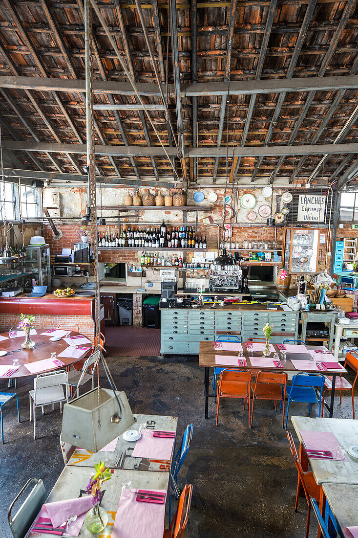 Cantina, Restaurant in LX Factory, ehemaliges Fabrikgelände, heute Kulturkomplex für Kreative, Lissabon, Portugal