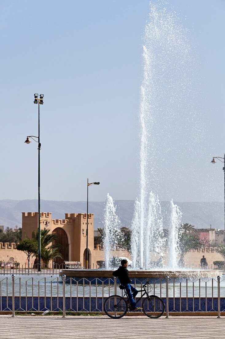 Fountain oustide old city wall and ramparts, Taroudant, Morocco
