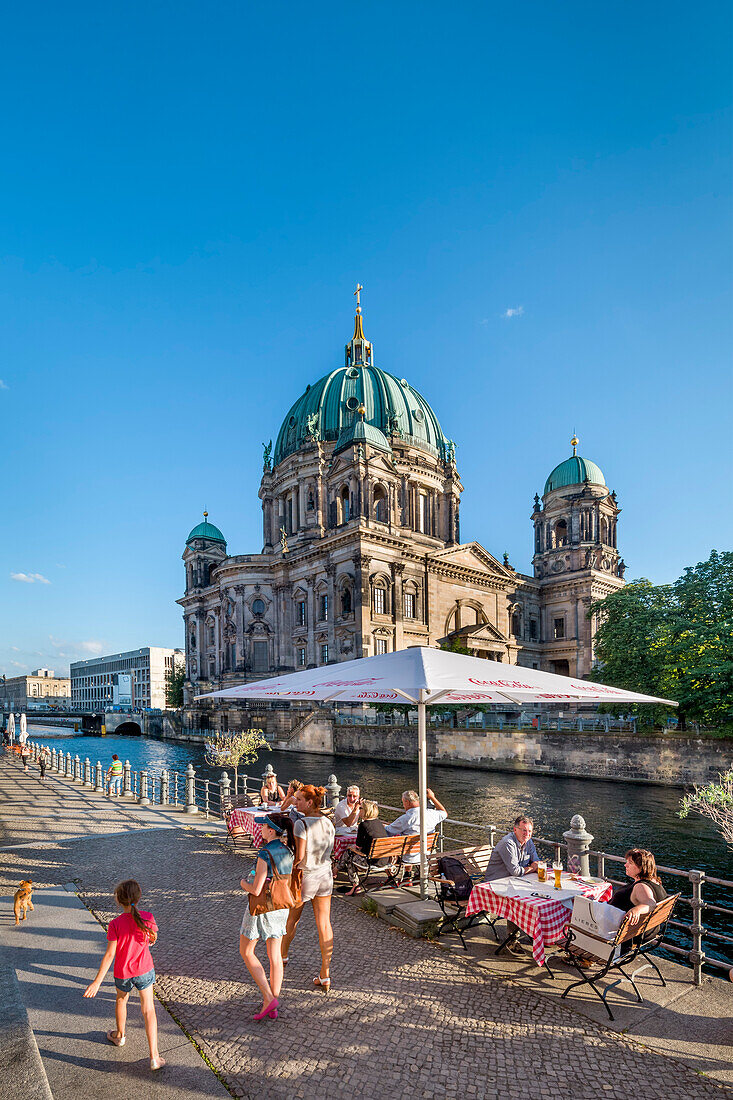 Cafe at the Berlin Dom and Spree River, Museum Island, Berlin, Germany