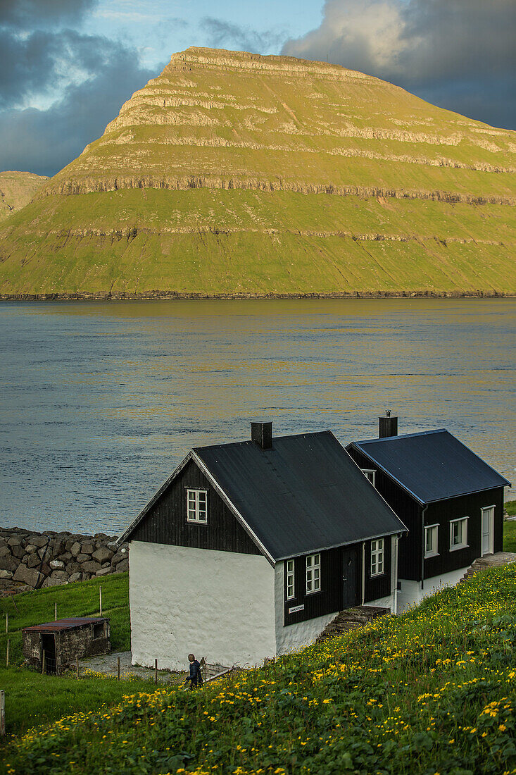 Kleines Haus am Meer, Färöer Inseln