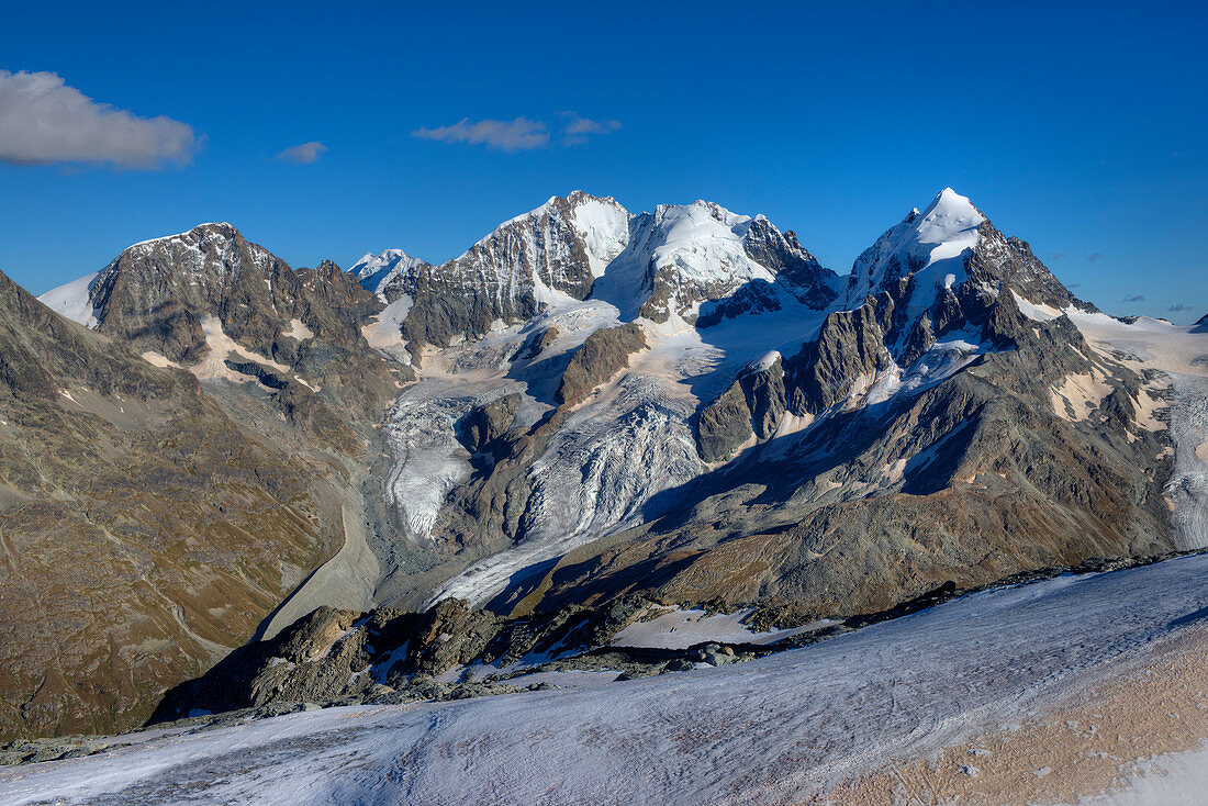 Bernina-Gruppe mit Piz Morteratsch, Piz Palü, Piz Bernina, Piz Scersen und Piz Roseg, Engadin, Kanton Graubünden, Schweiz