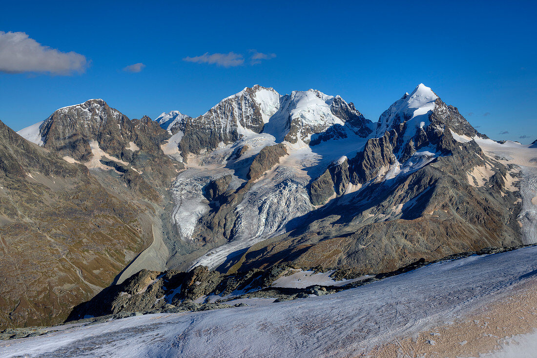 Bernina-range with Piz Morteratsch, Piz Palu, Piz Bernina, Piz Scersen und Piz Roseg, Engadine, Canton Grisons, Switzerland