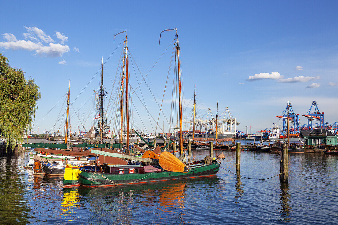 Museumshafen in Övelgönne, Hansestadt Hamburg, Norddeutschland, Deutschland, Europa