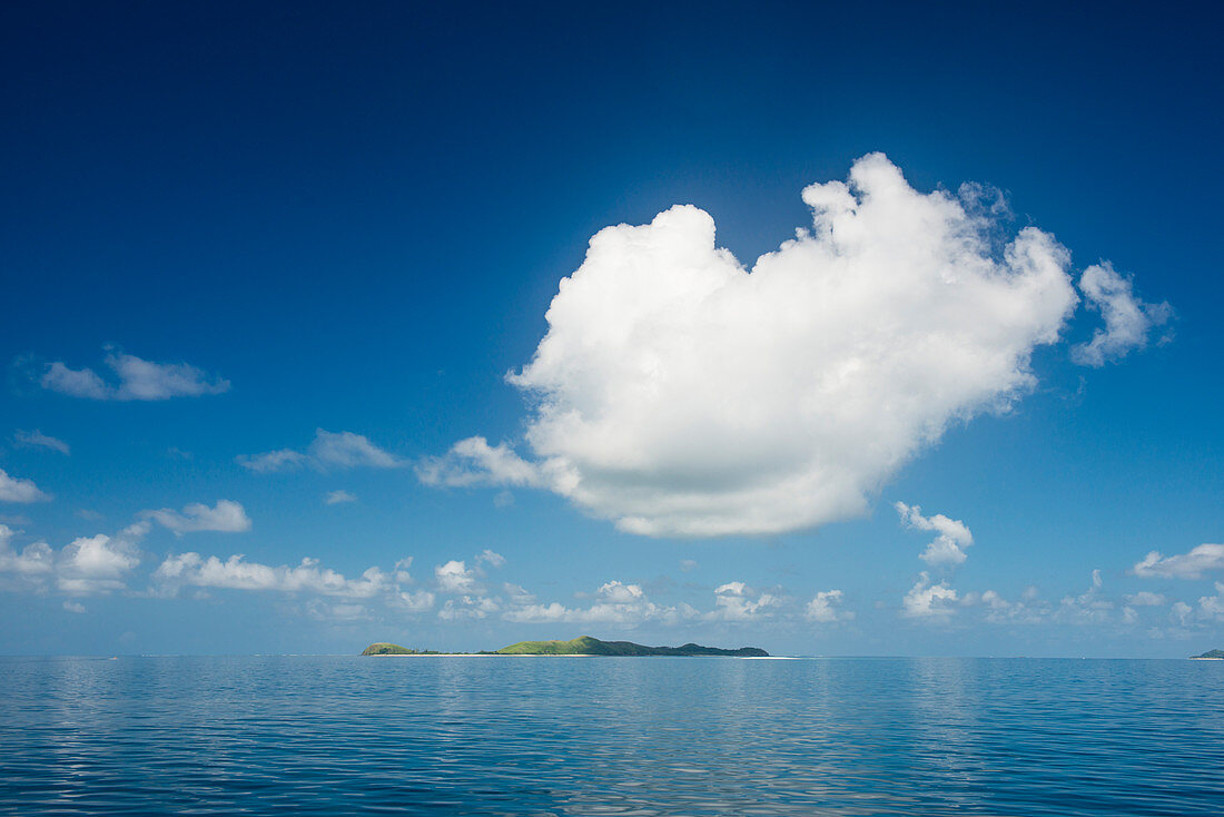 Very flat ocean, Mamanuca Islands, Fiji, South Pacific