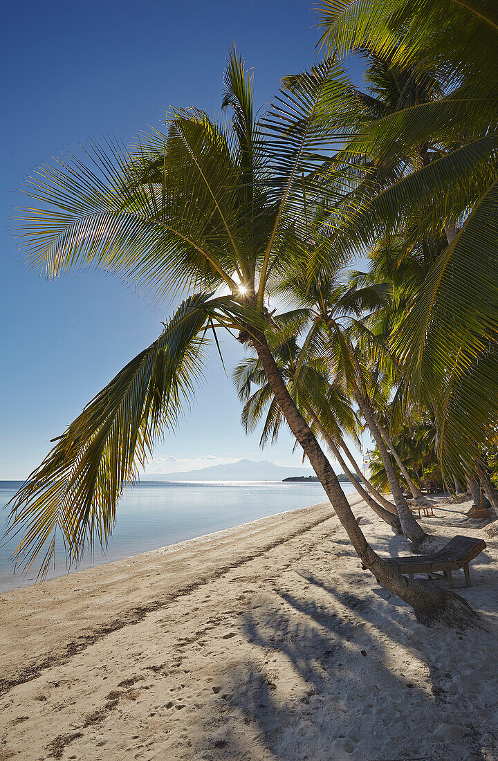 Der Strand von San Juan an der Südwestküste von Siquijor, Philippinen, Südostasien, Asien