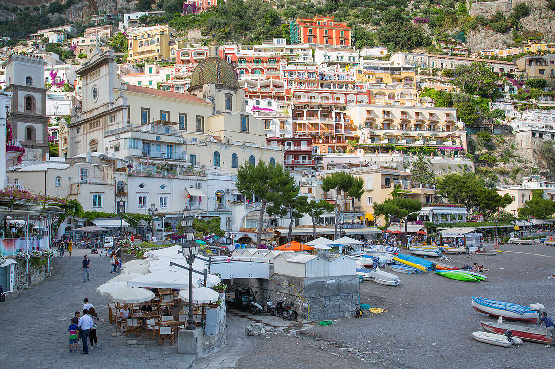 Restaurants auf der Via Marina Grande, Positano, Provinz Salerno, Costiera Amalfitana (Amalfiküste), UNESCO Weltkulturerbe, Kampanien, Italien, Europa